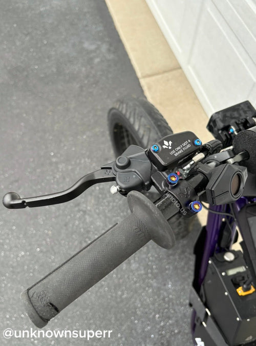Formula Lever Bolts