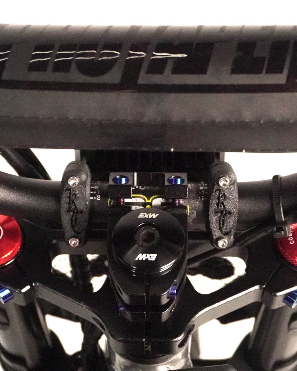 Fully Universal Light Mount