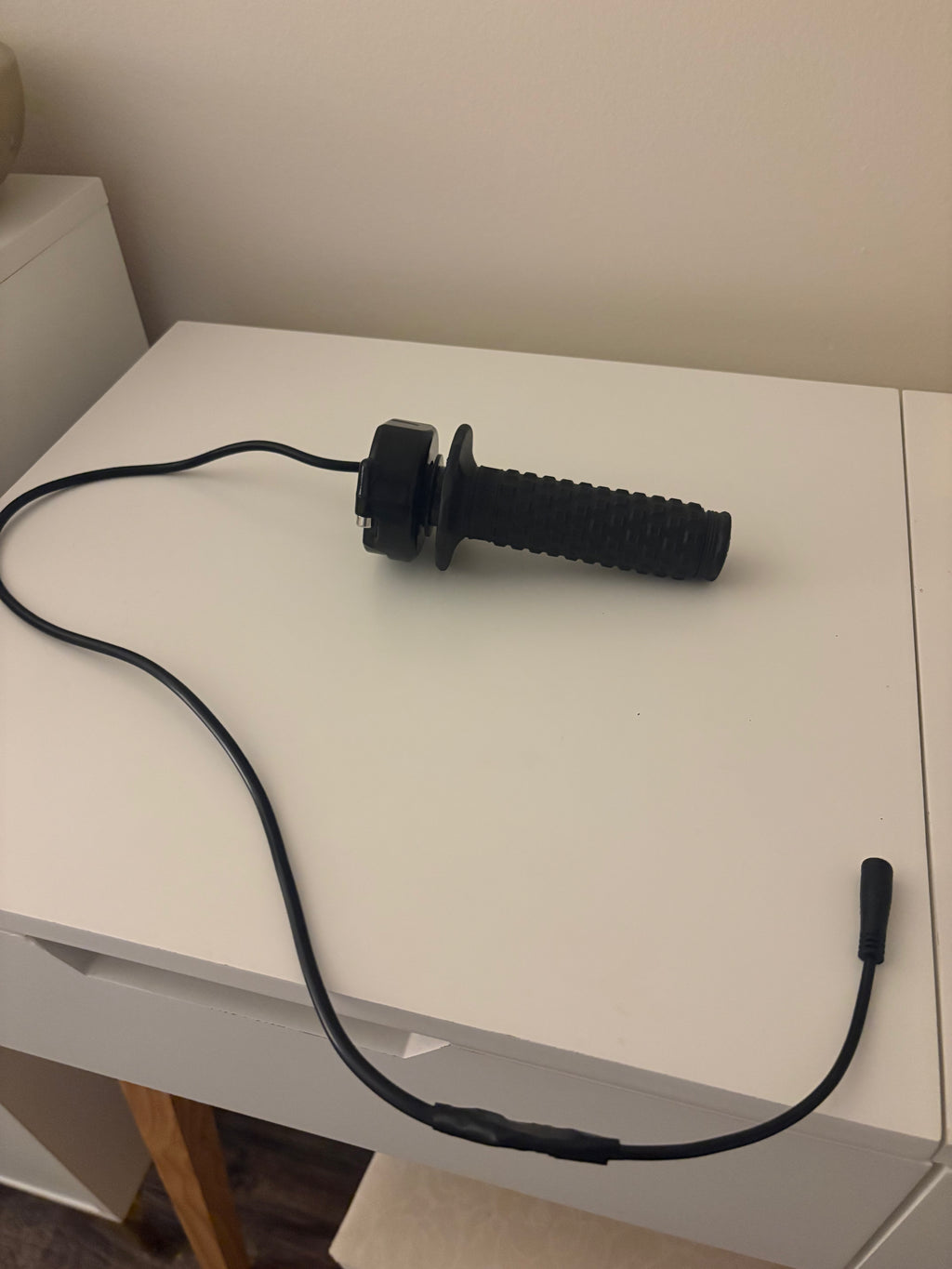 Plug and play surron throttle