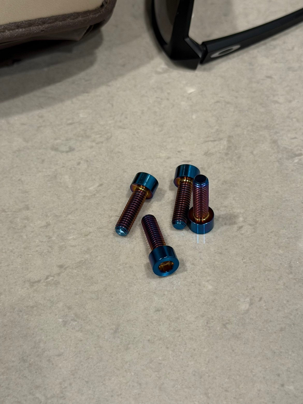 Bar clamp bolts